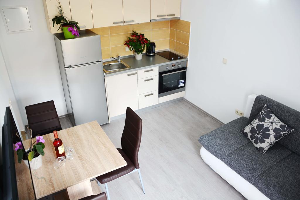 Apartments Clara Nin Luaran gambar