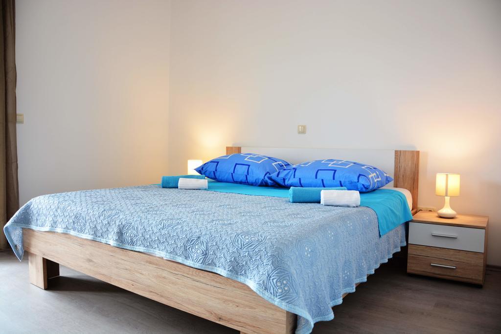 Apartments Clara Nin Luaran gambar