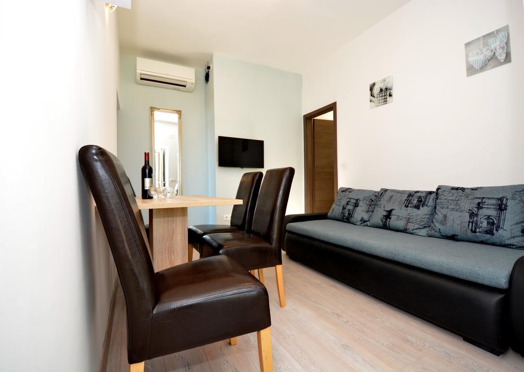 Apartments Clara Nin Luaran gambar