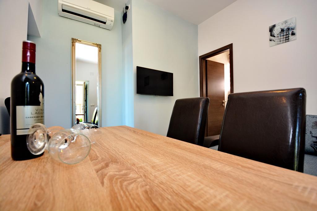 Apartments Clara Nin Luaran gambar